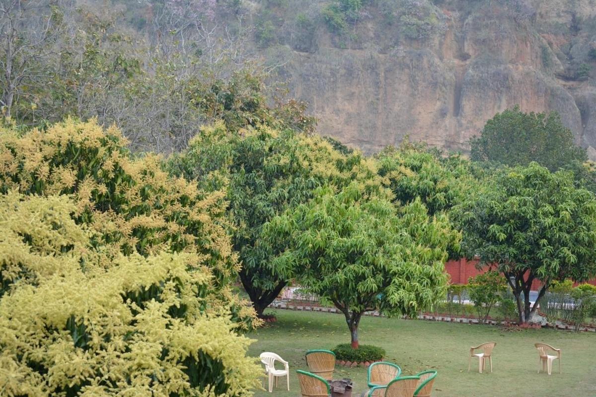 Jim Corbett Resort Ramnagar  Exteriér fotografie